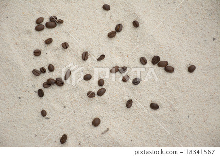 Coffee bean on beautiful white sand 18341567