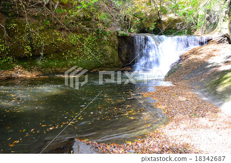 Nishinogo walking forest closed waterfall ~ early fall 2015 18342687