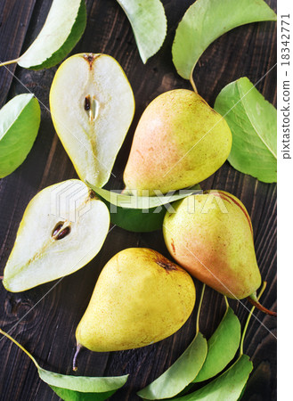 fresh pears fresh pears 18342771