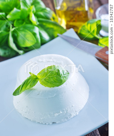 ricotta ricotta 18342787