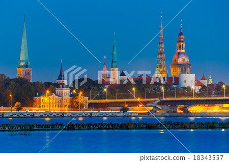 Old Town and River Daugava at night, Riga, Latvia 18343557