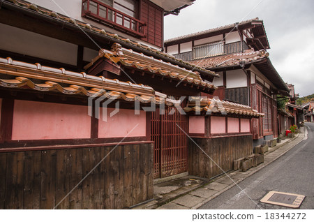 Red townscape of Fukiya Red townscape of Fukiya 18344272