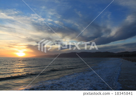 Dusk of Santa Monica 18345841