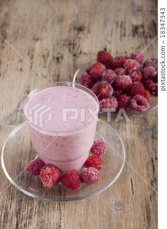 Smoothies of raspberries and strawberries . Smoothies of raspberries and strawberries . 18347343