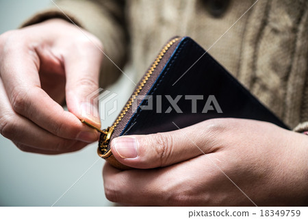 wallet 18349759