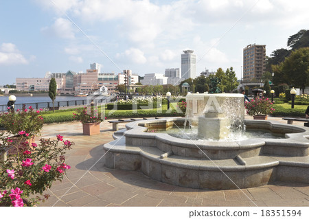 Yokosuka Velney Park 18351594