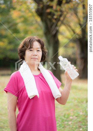 Senior sports 18355907