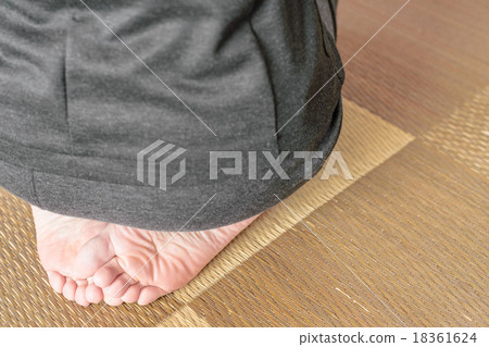 坐在商界女強人 18361624