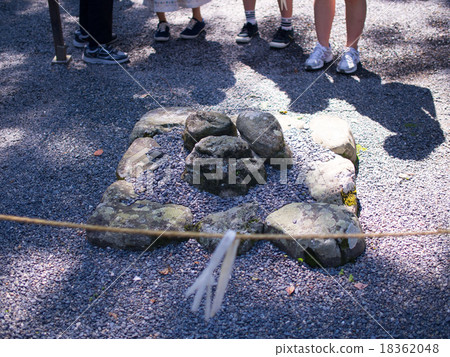 Ise shrine maiden's crucifix Ise shrine maiden's crucifix 18362048