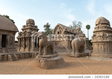 India Mahabalipuram's Five-Rata World Heritage 18363180