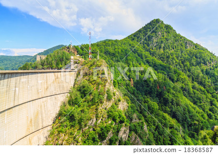 Vidraru dam, Fagaras mountains, Romania Vidraru dam, Fagaras mountains, Romania 18368587