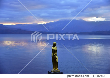 早上湖Tazawazu 18369619