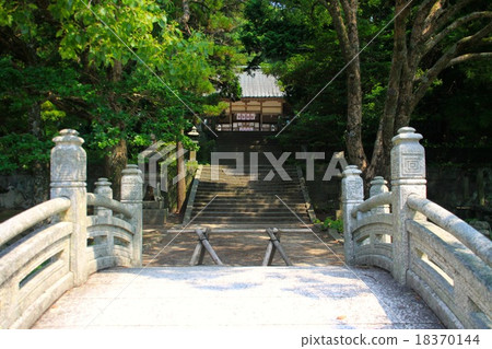 H城堡 18370144