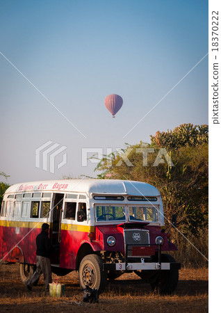 Bus and hot air balloon in Bagan Bus and hot air balloon in Bagan 18370222