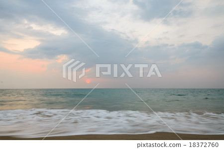 Seascape sunset at Andaman sea, Thailand Seascape sunset at Andaman sea, Thailand 18372760
