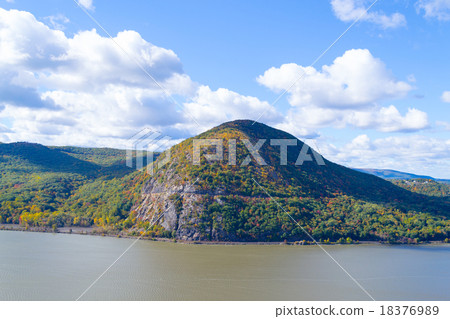 Hudson valley in Cold Spring Hudson valley in Cold Spring 18376989