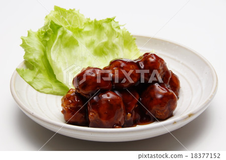 Meat dumplings 18377152