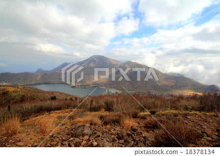 A view of Black Hiyama and Onuma from the peak of Jizo Dake (Akagi Mt.) A view of Black Hiyama and Onuma from the peak of Jizo Dake (Akagi Mt.) 18378134