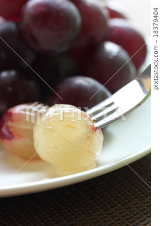 巨大的高峰 巨大的高峰 18379404