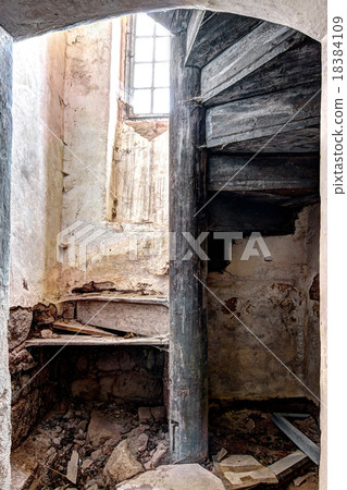 Old broken wooden spiral staircase Old broken wooden spiral staircase 18384109