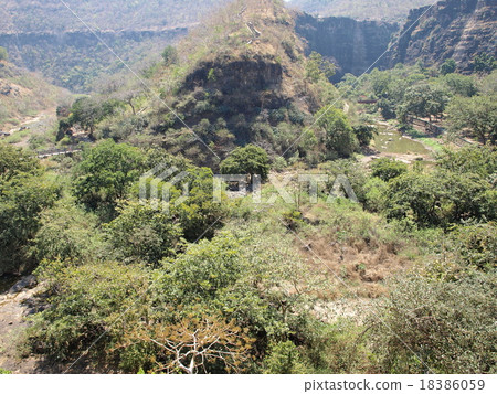 "Waggler Valley" (India) with World Heritage "Ajanta Caves" 18386059