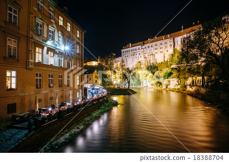 Beautiful night view to castle in Cesky Krumlov Beautiful night view to castle in Cesky Krumlov 18388704