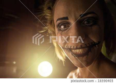 Horrible girl portrait Horrible girl portrait 18390403