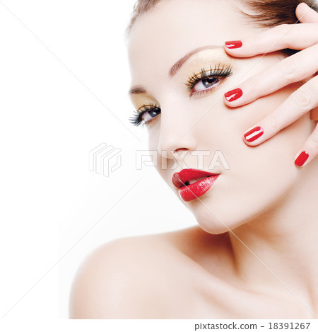 Portrait of glamour woman Portrait of glamour woman 18391267