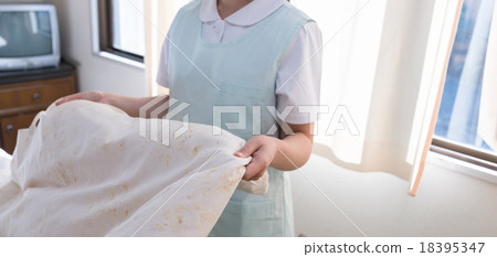 Bed make-up and nursing assistant 18395347