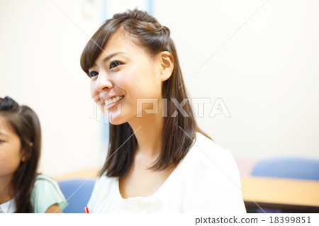 female, females, lady 18399851