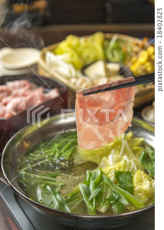 Shabu-shabu 18402825