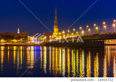 Old Town and River Daugava at night, Riga, Latvia Old Town and River Daugava at night, Riga, Latvia 18403752