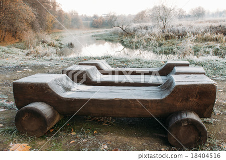Benches in the city park Benches in the city park 18404516