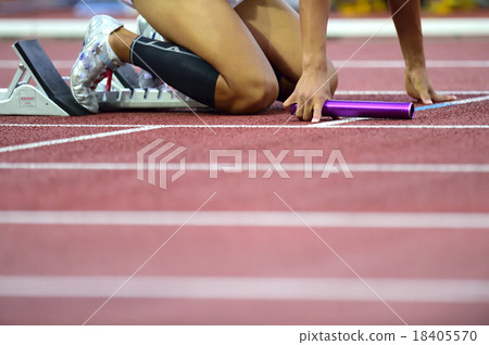 Land track start 18405570