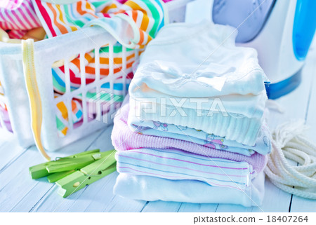 baby clothes 18407264