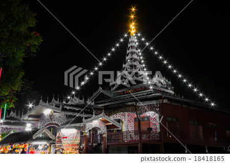 Pagoda of Wat Chong Klang and Wat Chong Kham  18418165