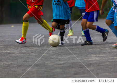 Child football 18418983