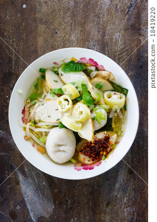 spicy noodles soup 18419220