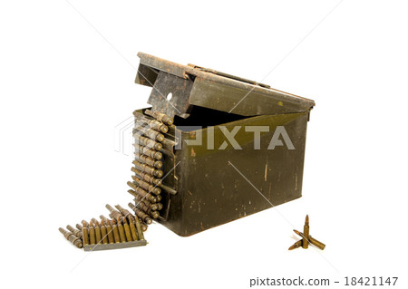Old ammunition box with ammunition. 18421147