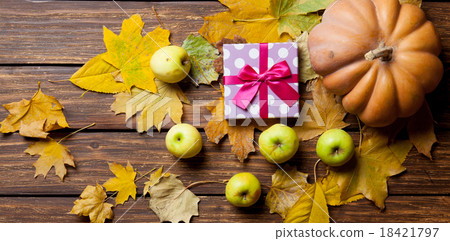 Pumpkin and gift Pumpkin and gift 18421797