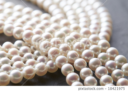 珍珠重疊 18421975