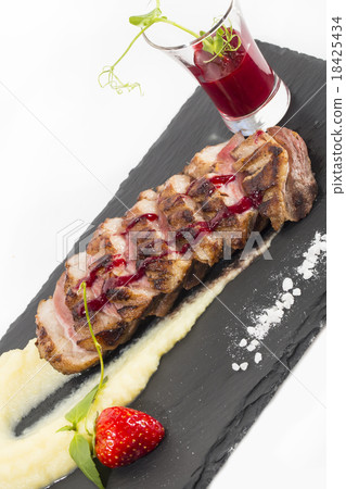 baked goose breast with mashed potatoes and apple  18425434