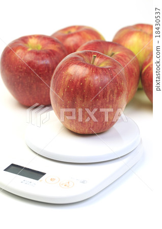 Fruit apple cinnano 18430537