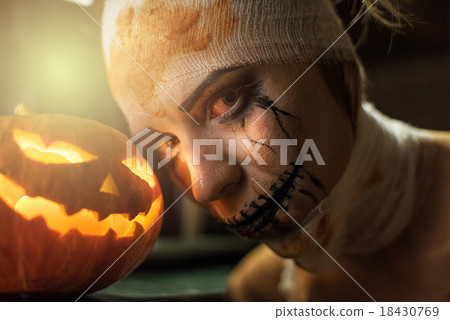 Horrible girl portrait Horrible girl portrait 18430769