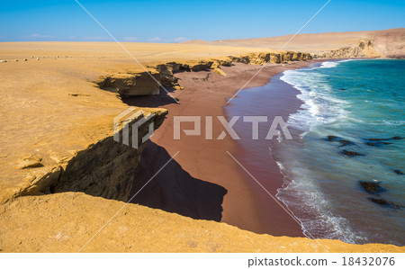 Red Beach in Paracas Natural Reserve, Peru Red Beach in Paracas Natural Reserve, Peru 18432076