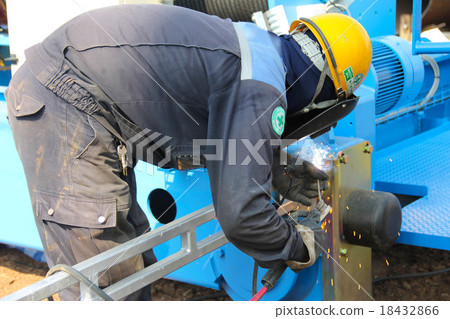 end carriage welding 18432866