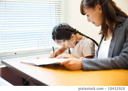 coaching school, elementary student, primary school child 18432928