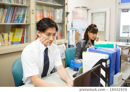 coaching school, personnel, staff member 18432939