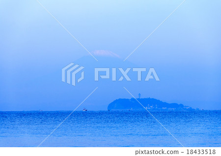Autumn-falling Fuji Autumn-falling Fuji 18433518