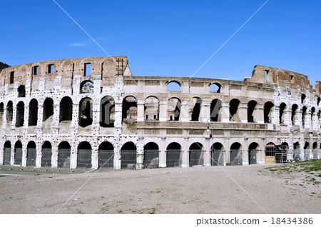 Coliseum in Rome, Italy 18434386